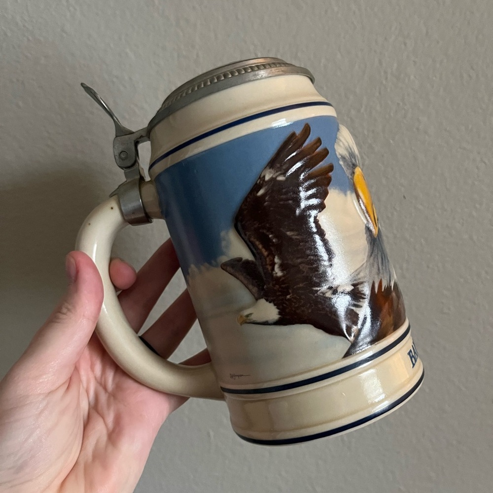 Vintage 1989 Budweiser "Bald Eagle" beer stein - GUC‎